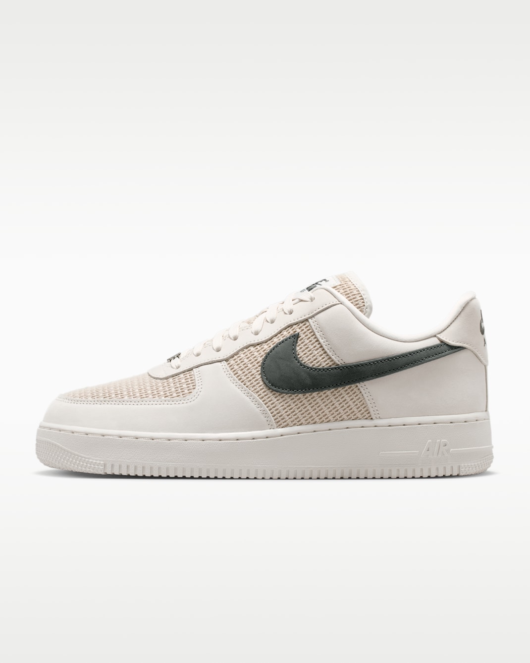 Nike Air Force 1 '07 LV8