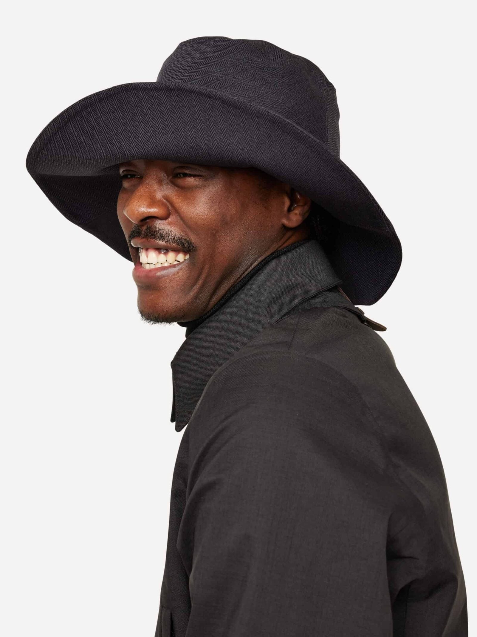 The Waterproof Bucket Hat 10cm