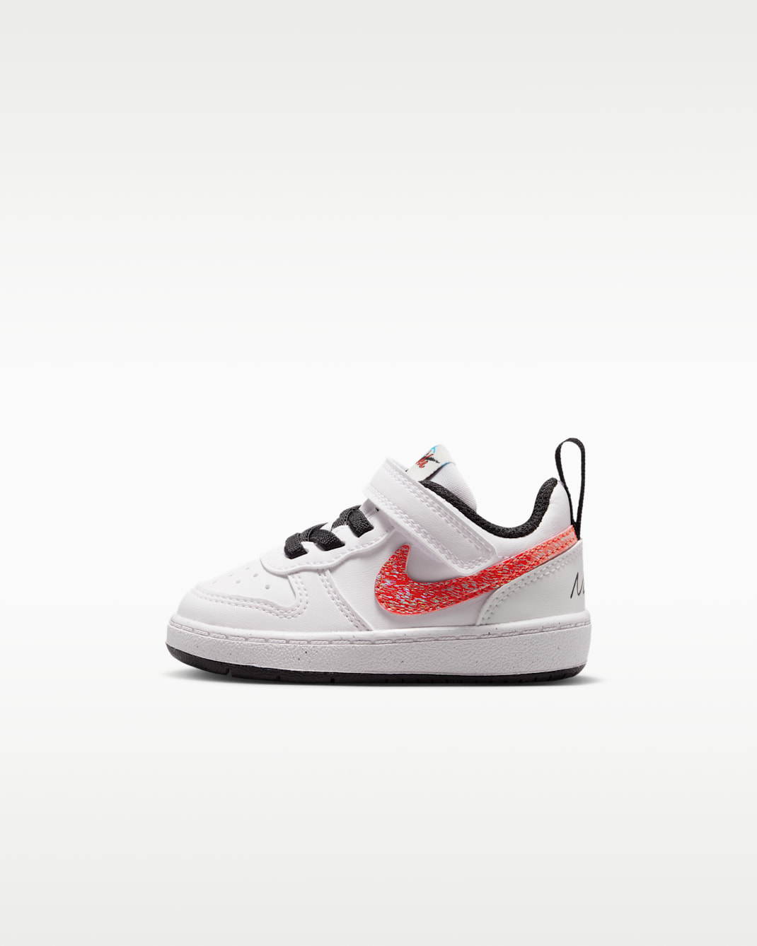 NikeCourt Borough Low