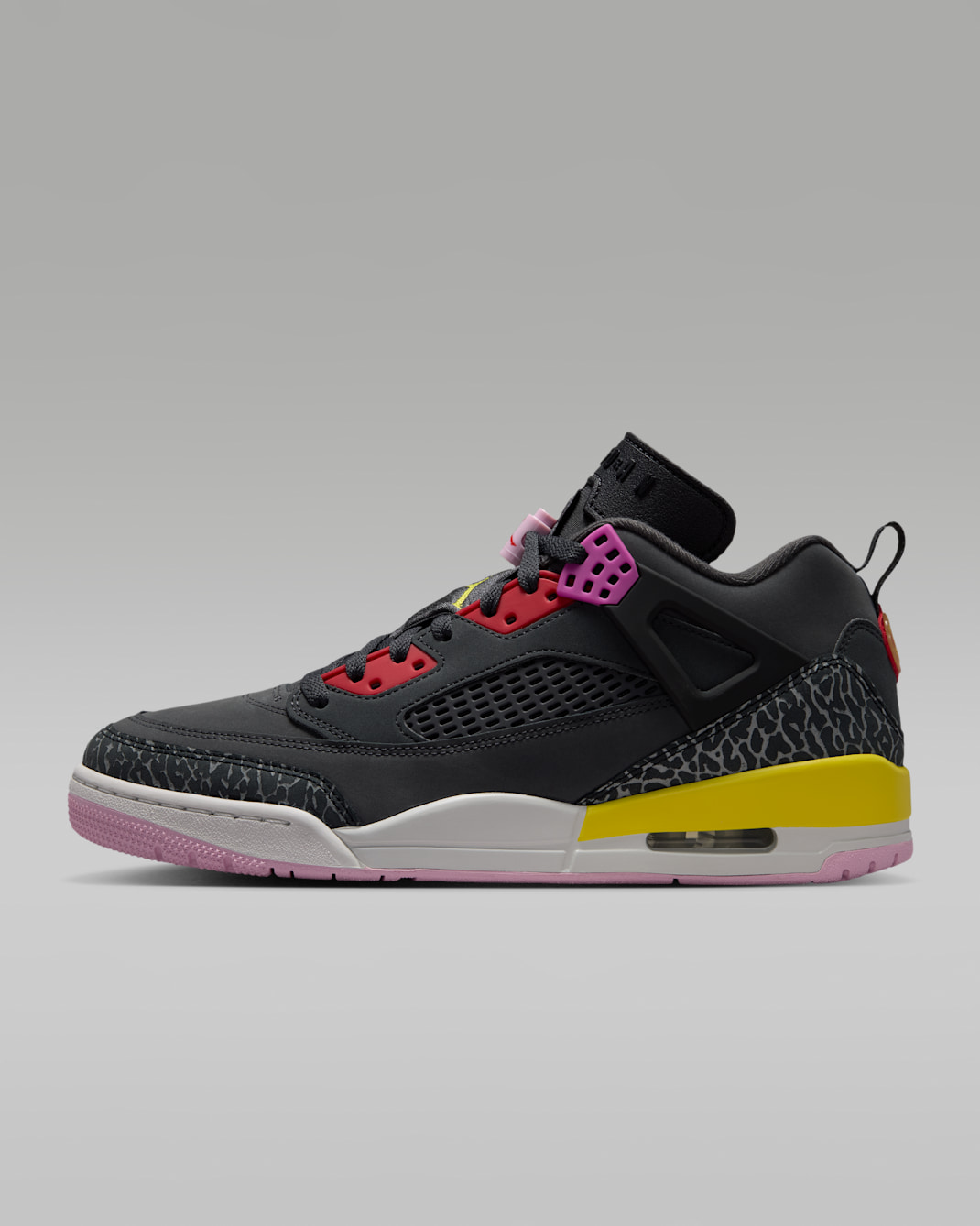 Jordan Spizike Low