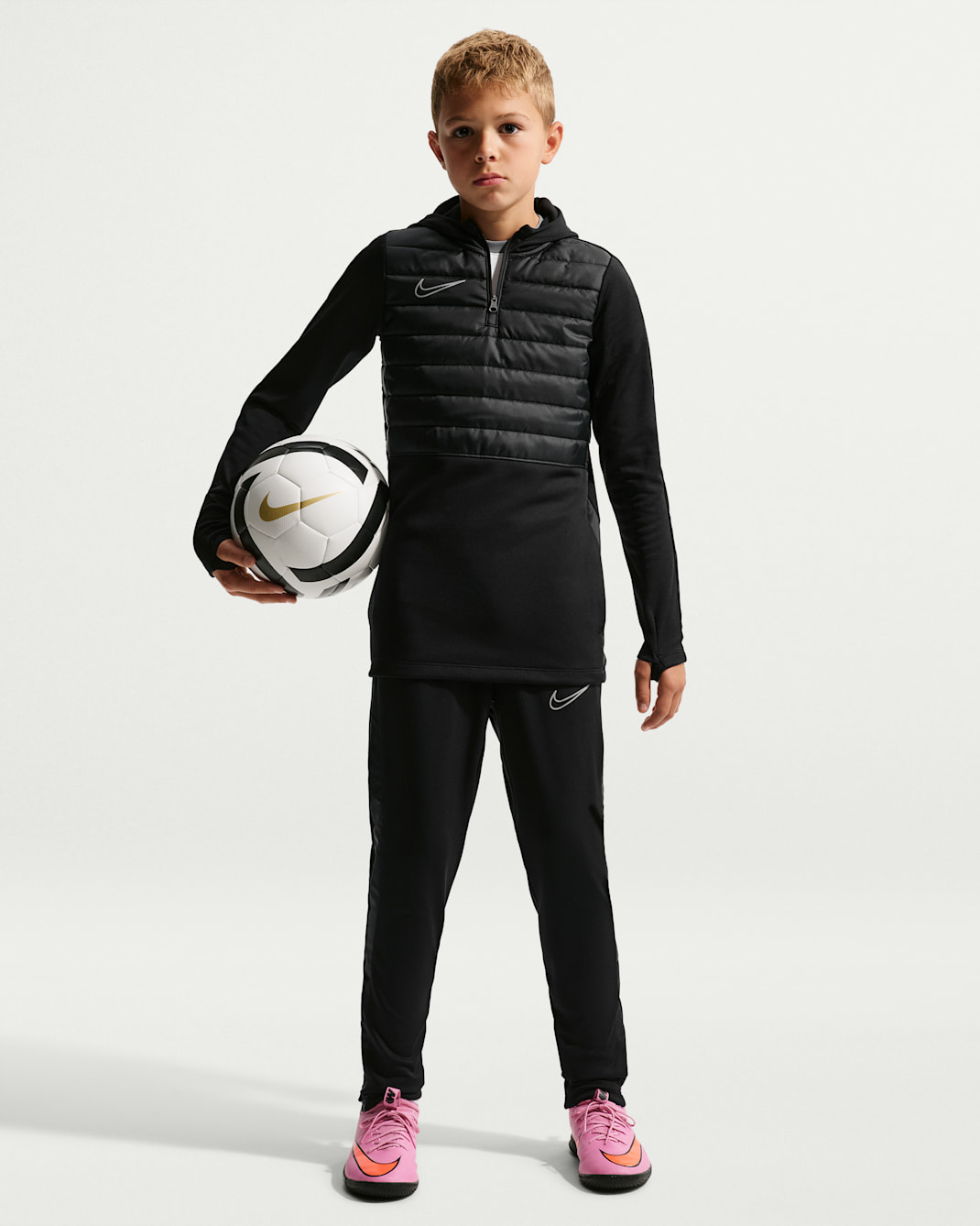 Nike Academy Winter Warrior Older Kids' Therma-FIT Football Pants