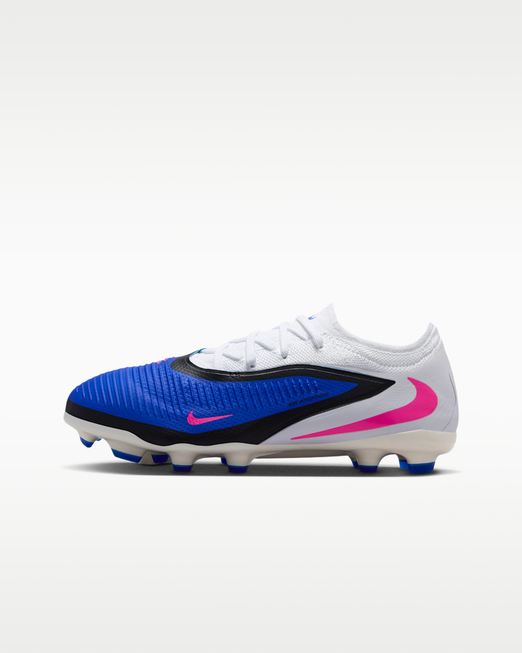 Nike Jr. Phantom 6 Low Pro Older Kids' Multi-Ground Football Boot