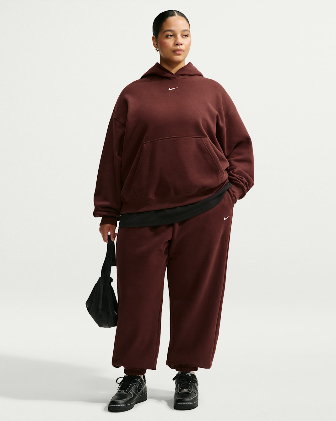 Nike Studio Fleece Medium Weight Women's Oversized High-Rise Cuffed Trousers (Plus Size)