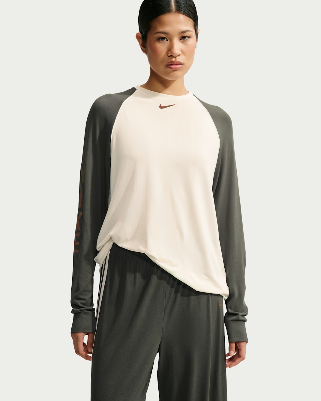 NikeSKIMS Stretch Knit Women's Long-Sleeve Top