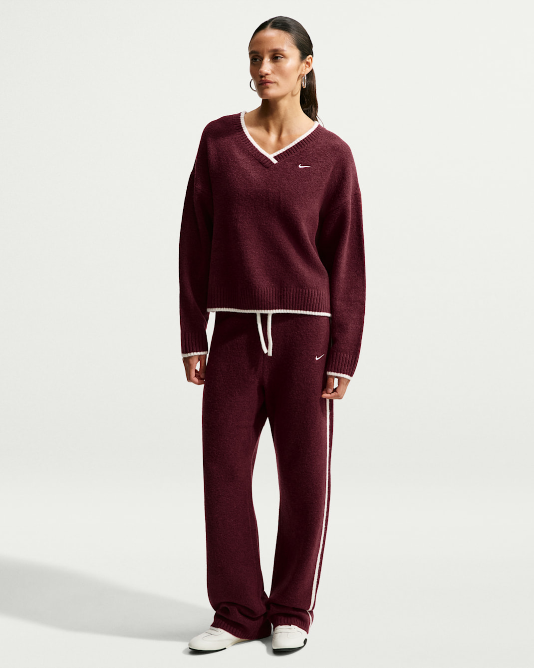 Nike Sportswear Chill Knit Women's Mid-Rise Trousers