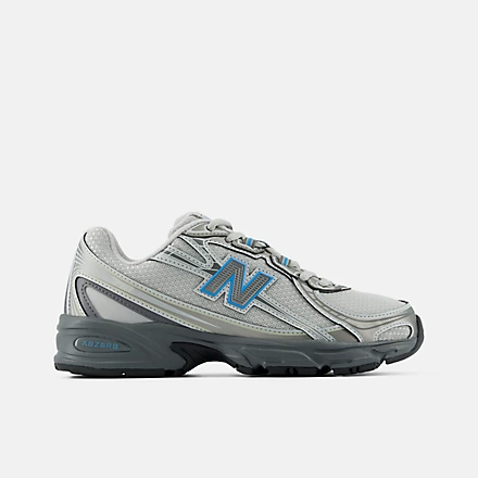 740 LACE Shoes