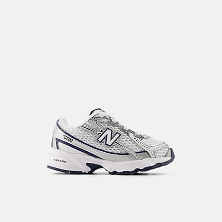 740 Bungee Lace Shoes