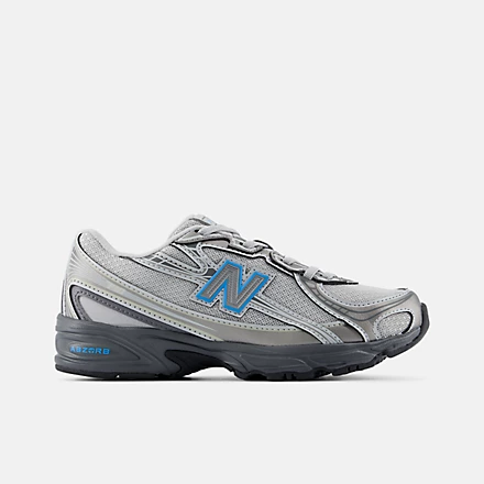 740 BUNGEE LACE Shoes