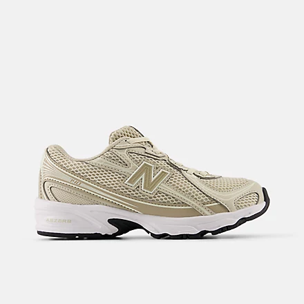 740 Bungee Lace Shoes