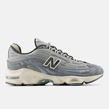1000D Shoes