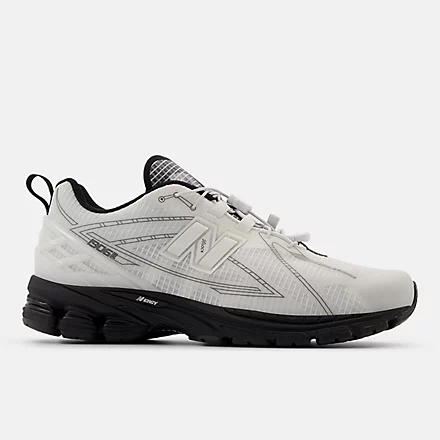 1906R Shoes