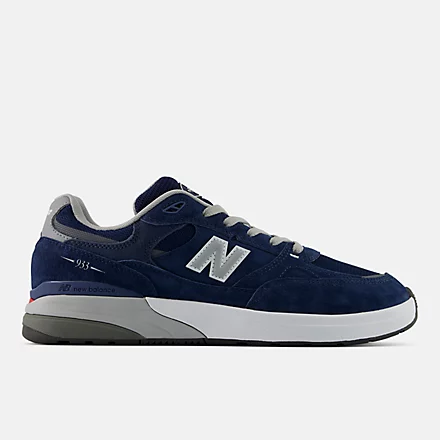 NB NUMERIC ANDREW REYNOLDS 933 Shoes